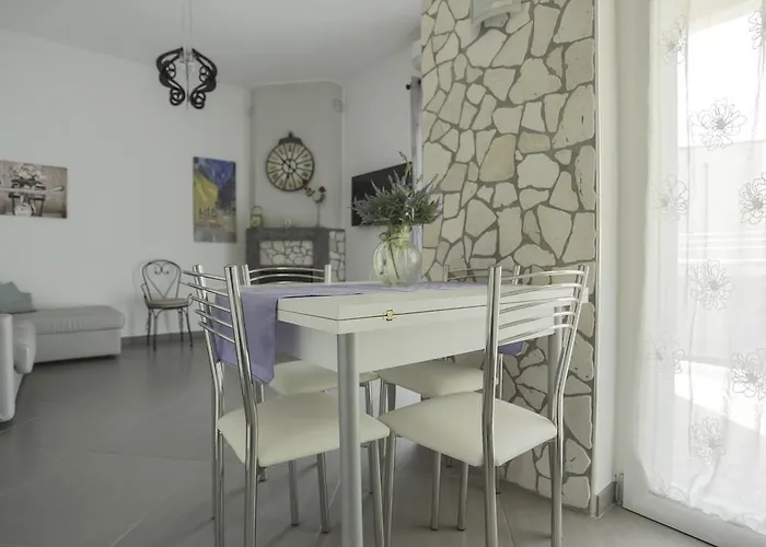 A Due Passi Dai Sassi *